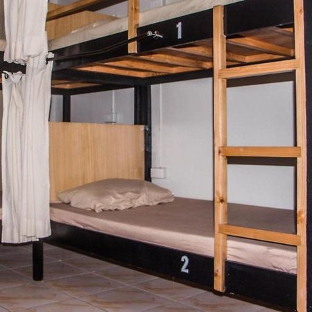 Bunks Hostel (Adults Only) Cebu Exterior photo
