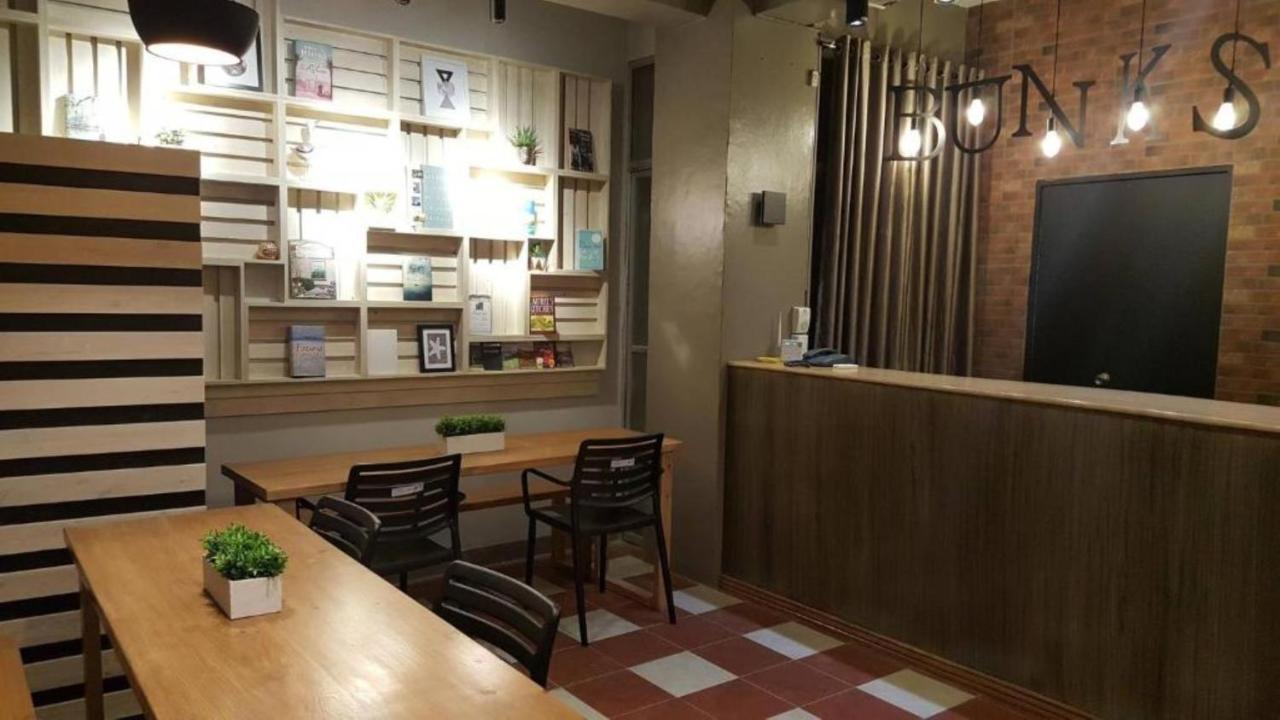 Bunks Hostel (Adults Only) Cebu Exterior photo