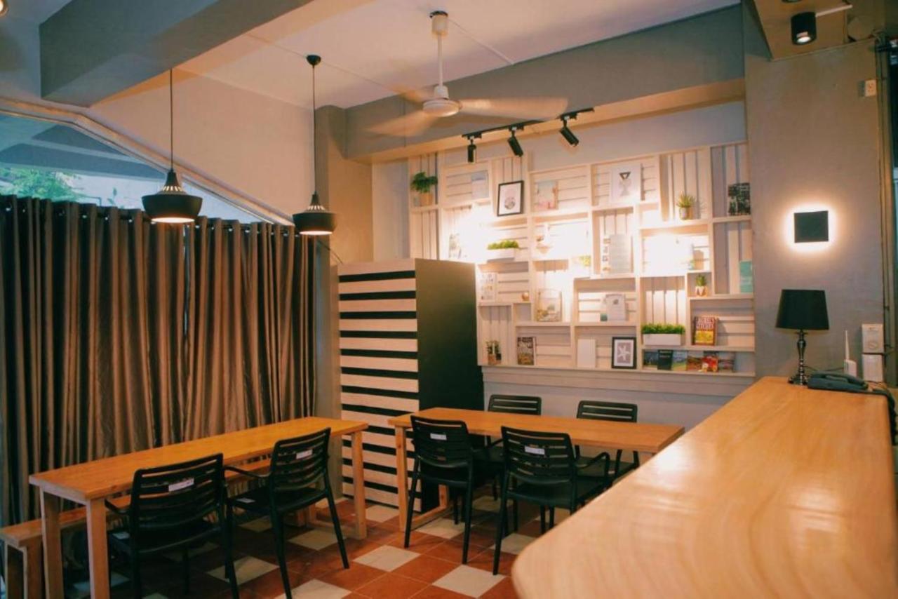 Bunks Hostel (Adults Only) Cebu Exterior photo