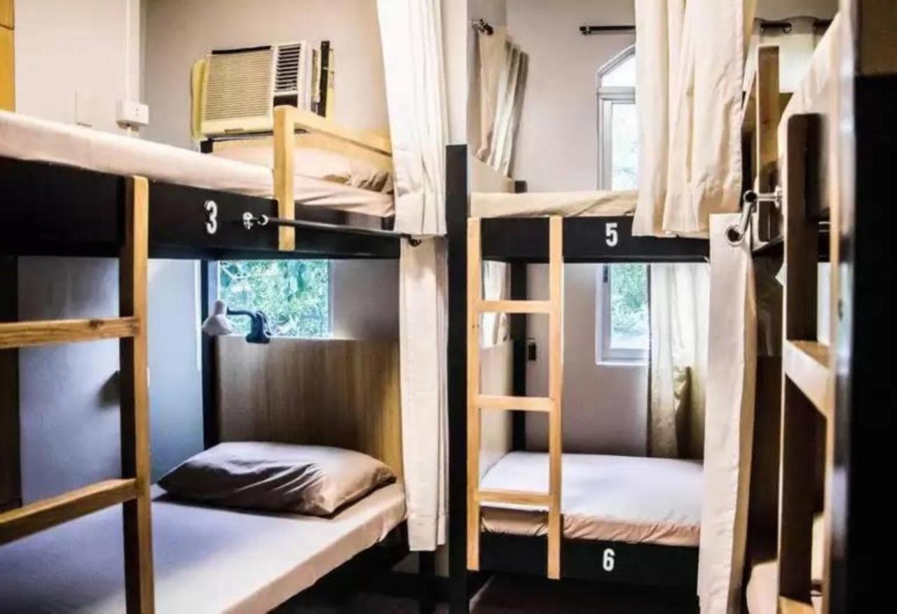 Bunks Hostel (Adults Only) Cebu Exterior photo